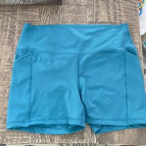 senita bike shorts with pockets